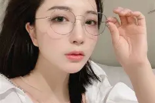 曝三金影后与顶流前任复合私下密会细节曝光周冬雨意外被牵连