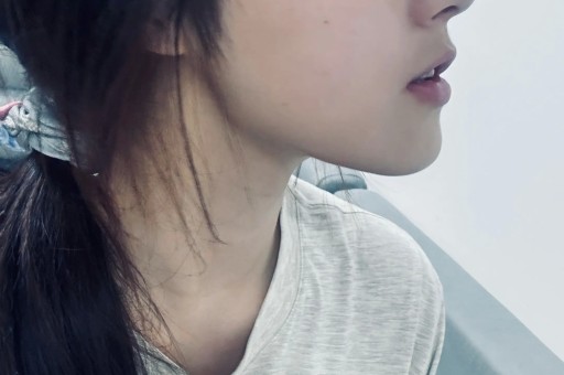 揭开当红女星的黑历史照片背后的真实故事