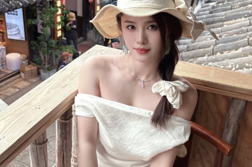 人民日报锐评假洋品牌风波只字未提董宇辉却句句不离董宇辉！